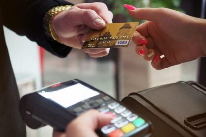 student-credit-card-uk-&-international-student-credit-card:-the-ultimate-guide-for-students